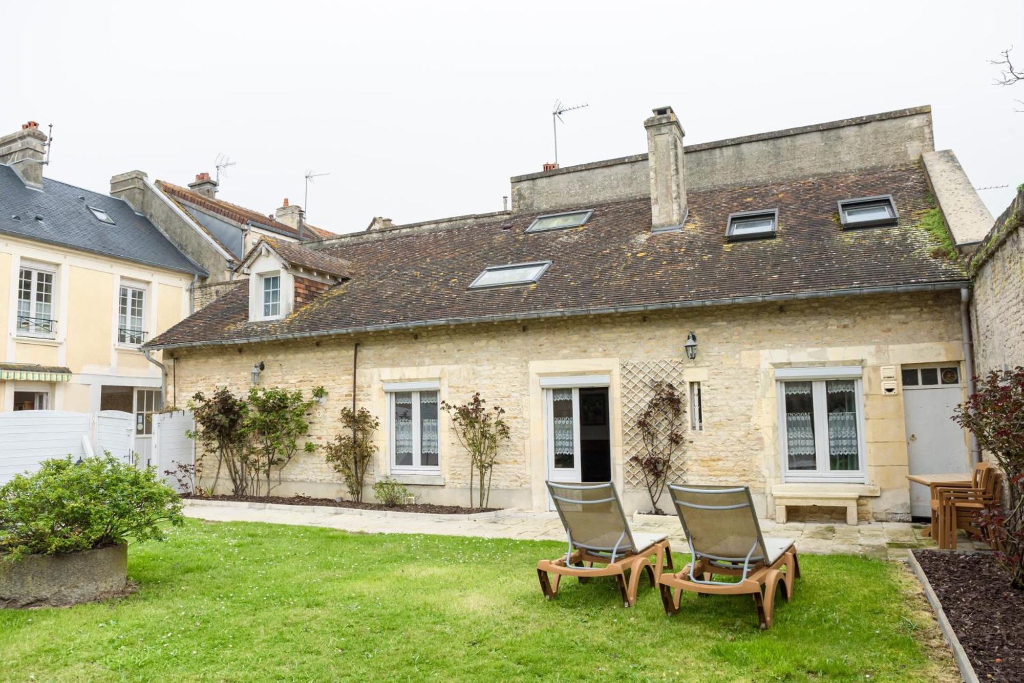 Maison Studios & Appartements Les 4 Vents Luc-sur-Mer Exterior photo